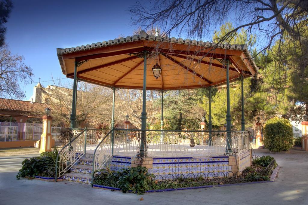 Alojamiento Turístico La Tinaja Requena Exterior foto
